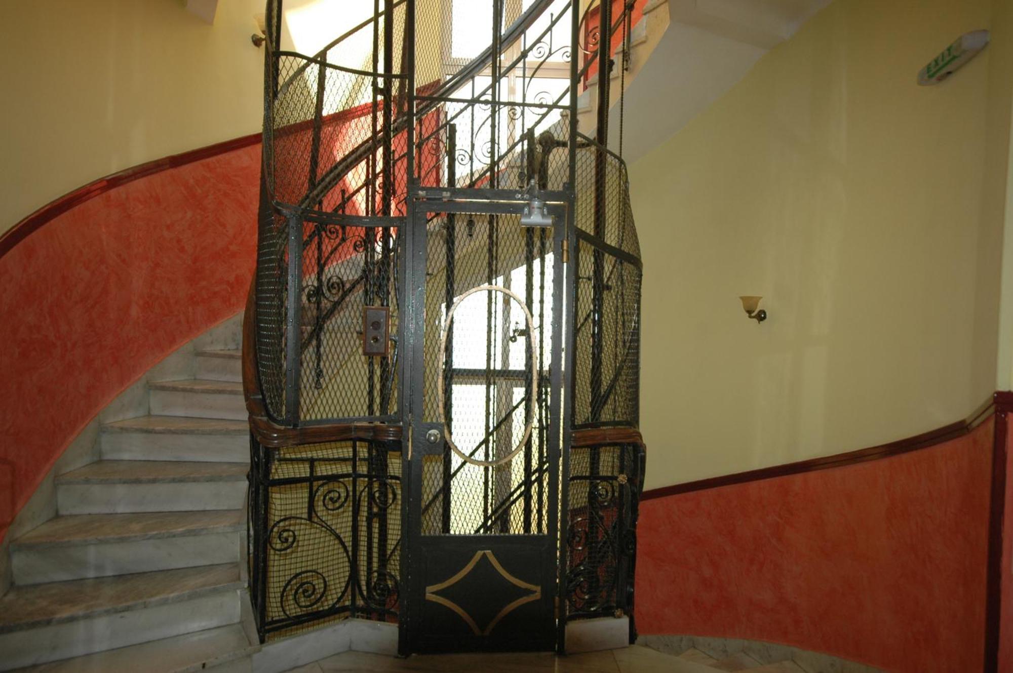 Cecil Hotel Atene Esterno foto